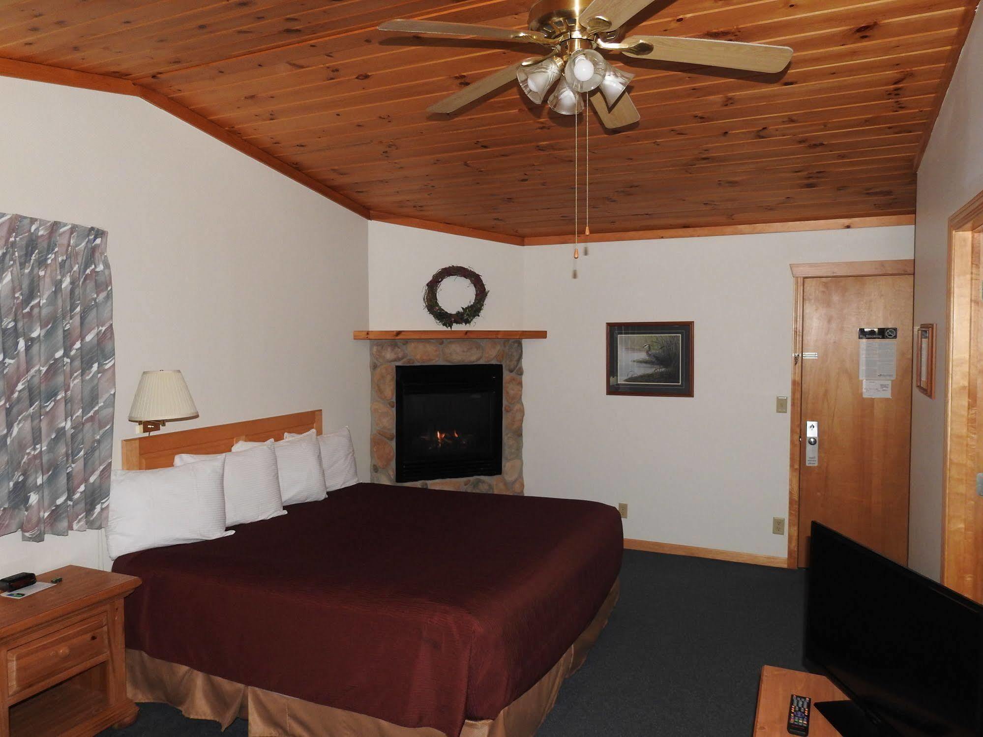 Superior Ridge Resort Motel Schroeder Eksteriør billede