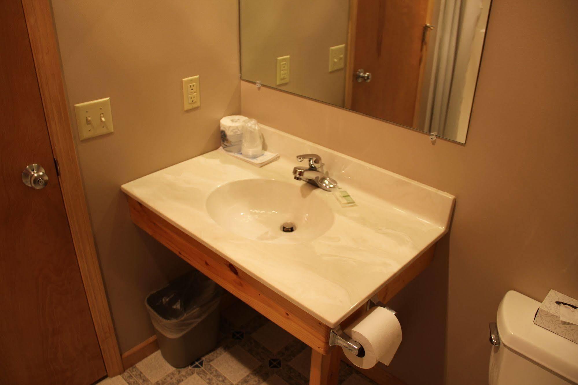 Superior Ridge Resort Motel Schroeder Eksteriør billede