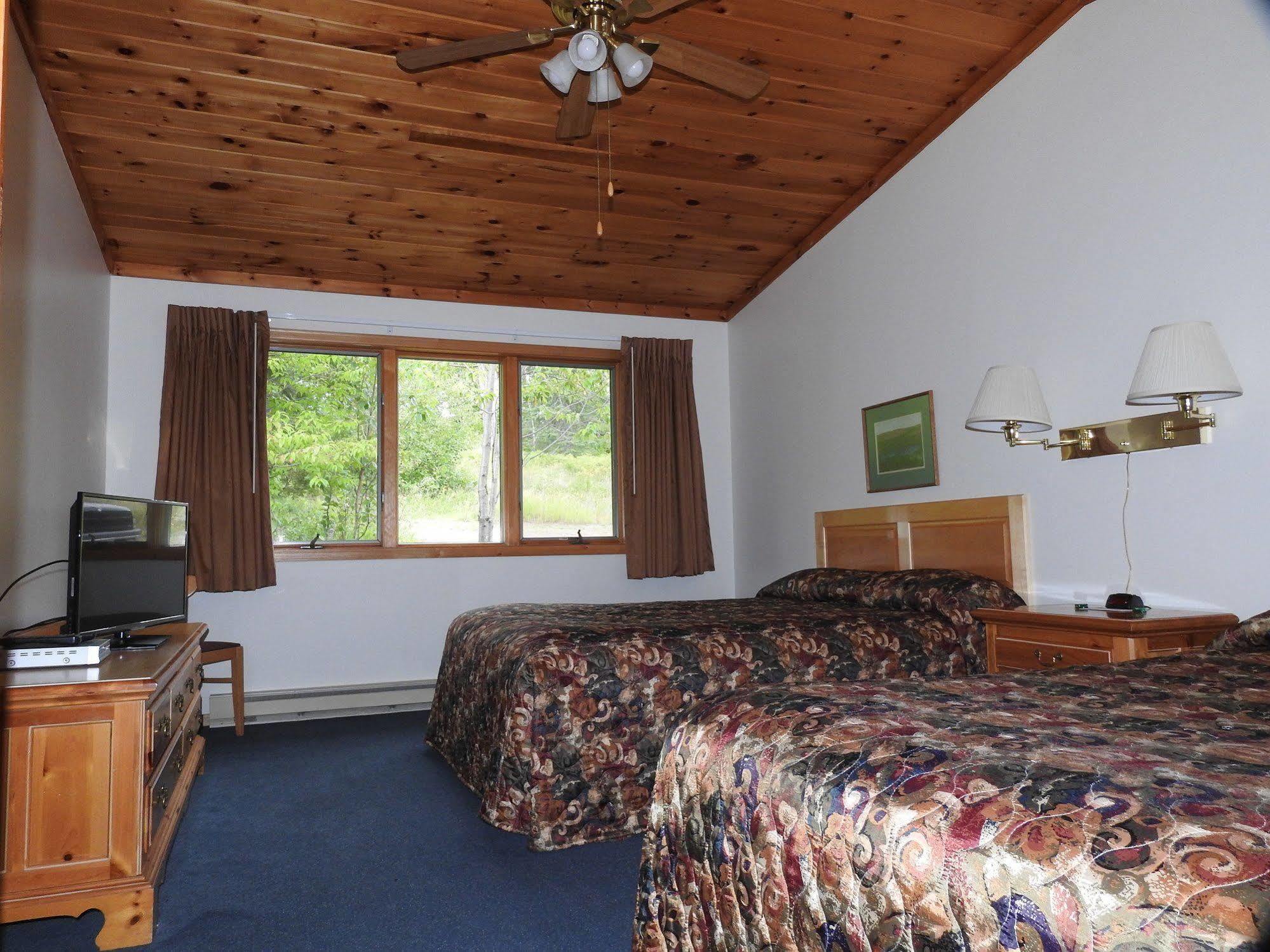 Superior Ridge Resort Motel Schroeder Eksteriør billede
