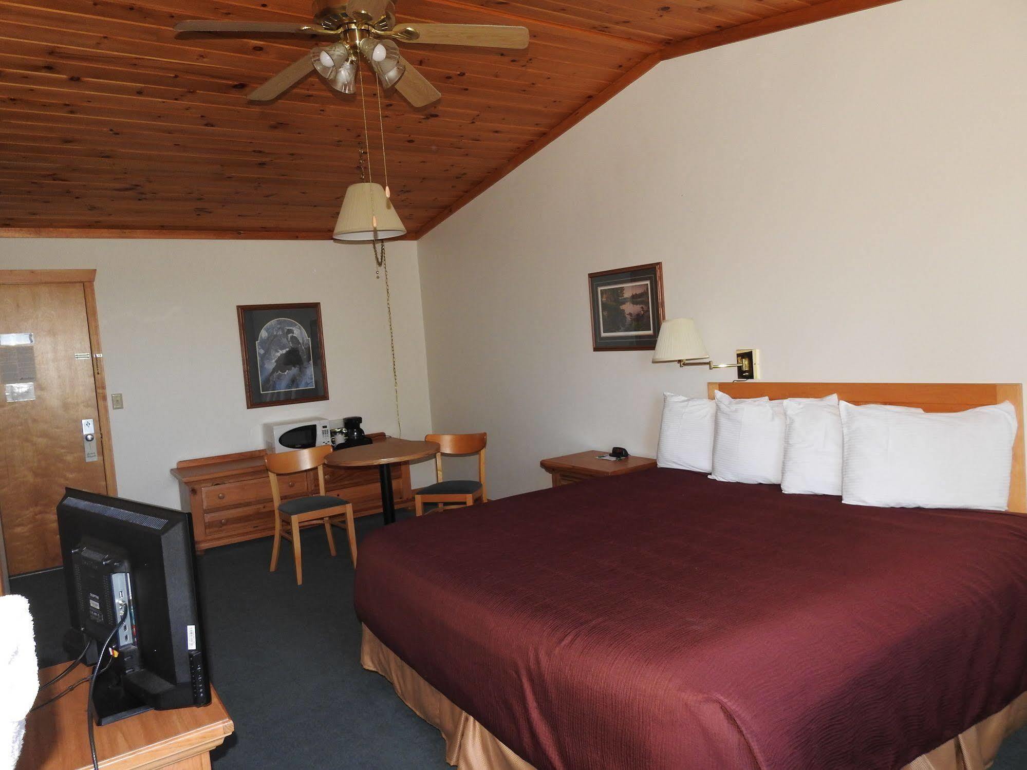 Superior Ridge Resort Motel Schroeder Eksteriør billede